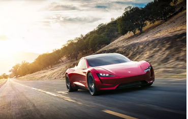 Elon Musk: "Güvenlik bir numaralı hedefinizse Tesla Roadster almayın"