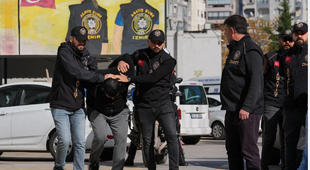 İzmir’de Silahlı ATM Soygunu: 30 Milyon Lira Gasbedildi, 6 Şüpheli Yakalandı