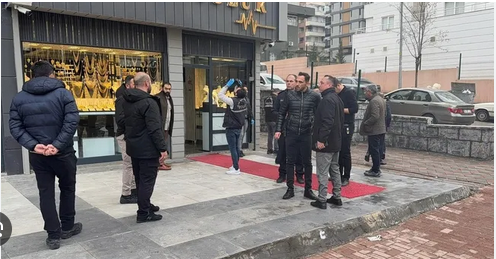 Şanlıurfa’da Kuyumcu Soygunu: Müdahale Eden Polis Yaralandı