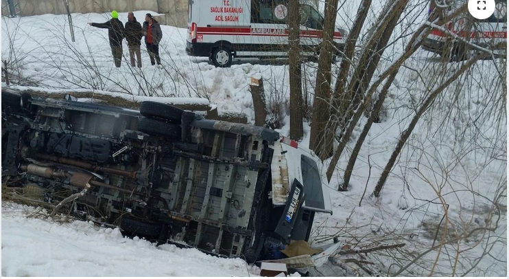 Muş’ta İşçi Servisi Şarampole Yuvarlandı: 6 Yaralı