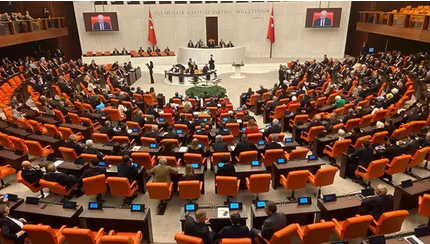 TBMM’de 6 Şubat Depremlerinin Yıl Dönümü Oturumu: Afet Politikaları ve Yeniden İnşa Tartışıldı