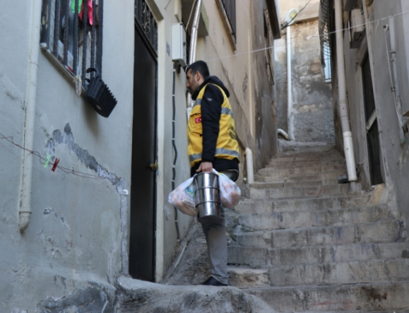 EVLERE İFTAR İKRAMI DEVAM EDİYOR