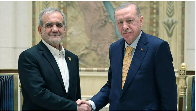 Pezeşkiyan’dan Türkiye’ye Türkçe Mesaj: “Dayanışma Takdire Şayan”