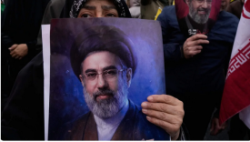 Hamaney İddiası: Yaralı Lider Toplantılara Uzaktan Katılıyor