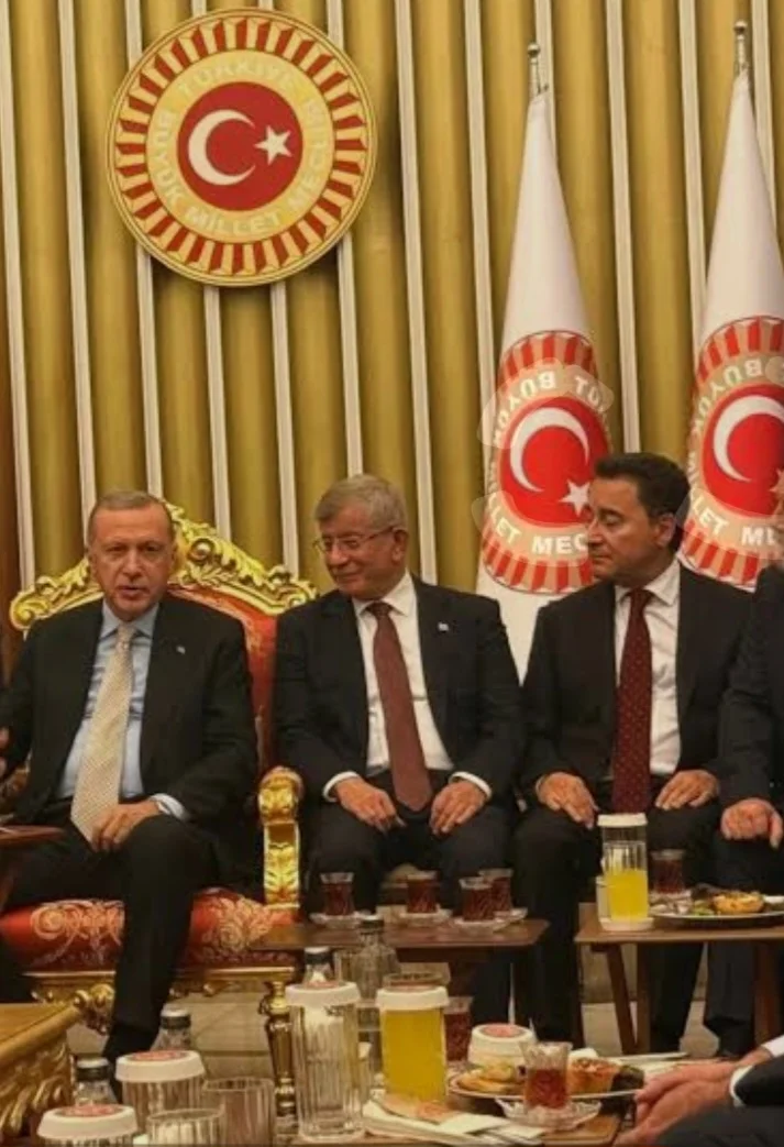 “ET TIRNAKTAN AYRILMAZ”